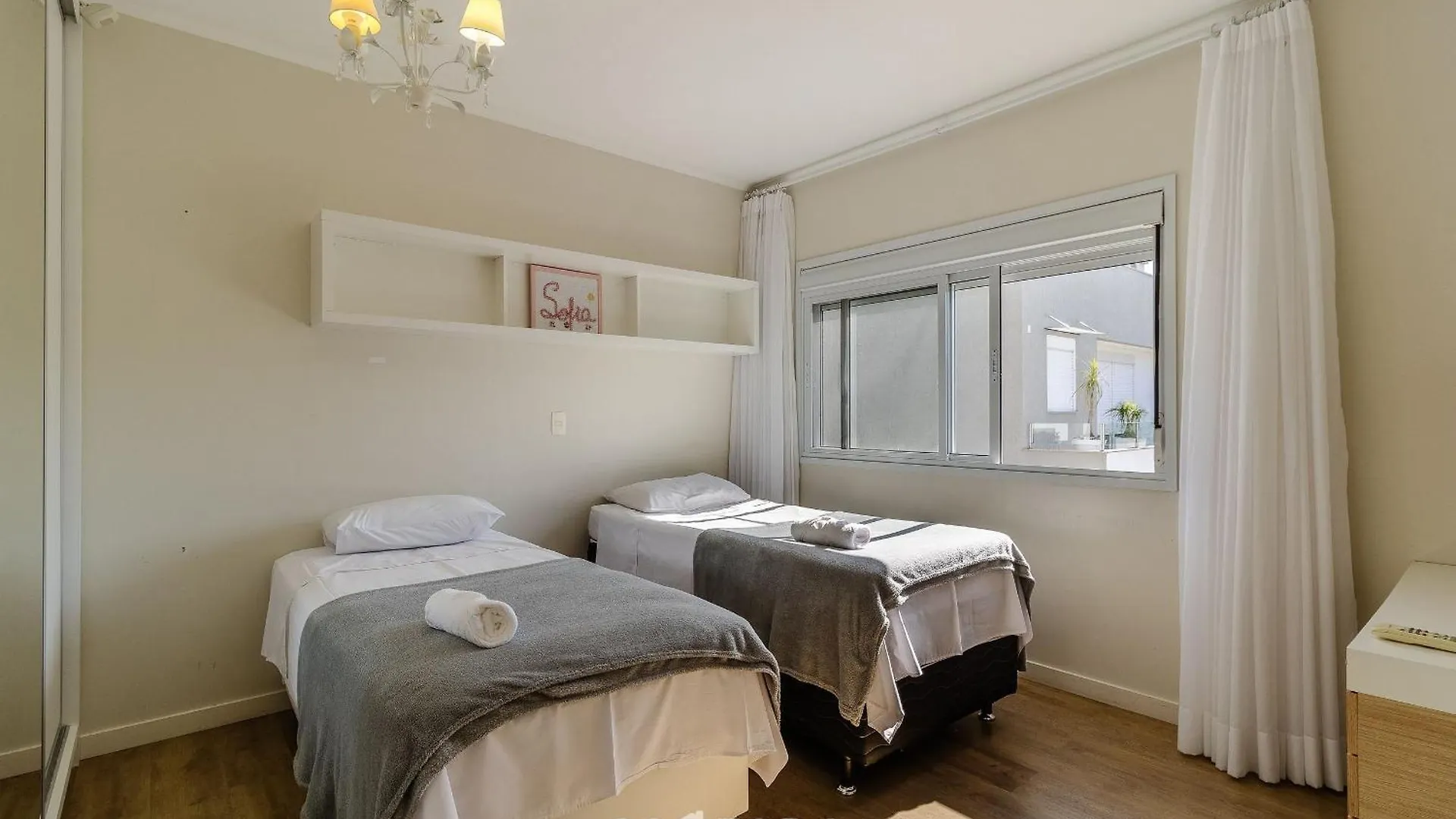 Florianópolis Casa Moderna Com Piscina Em Jurere Rca264 빌라 0*,  브라질