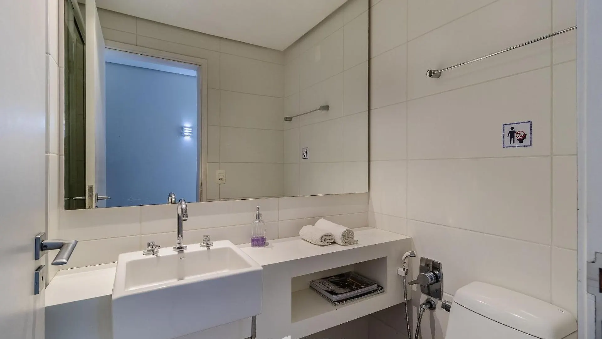Villa Casa Moderna Com Piscina Em Jurere Rca264 Florianópolis